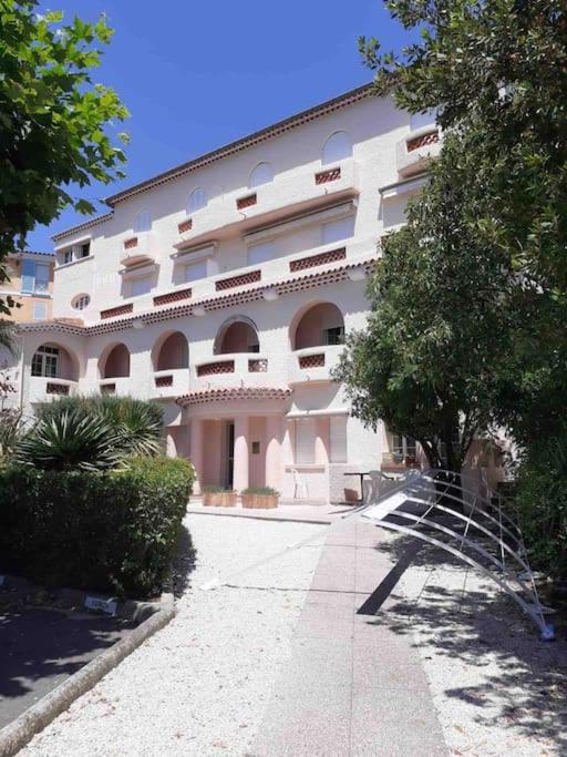 Bandol: Elegant Et Cosy 2 Pieces, Proche Ville Et Plage Exteriör bild